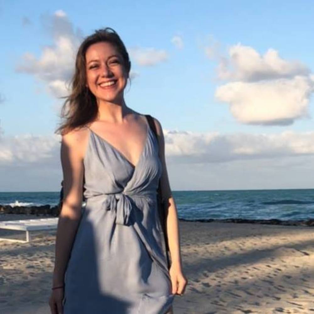 Meet your Posher, Julia